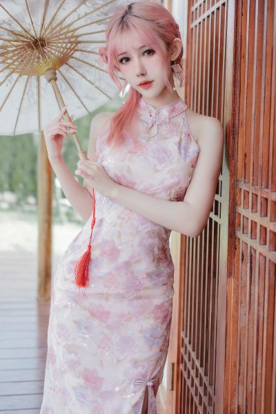 仙女月 粉色旗袍